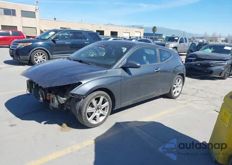 2019 Hyundai Veloster 2.0 Premium z USA, uszkodzony, nr VIN KMHTG6AF2KU015105